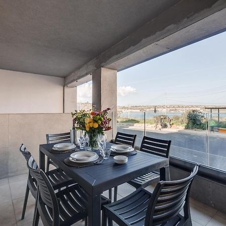 9Ten11 Seafront By Homely Mellieha Exterior photo
