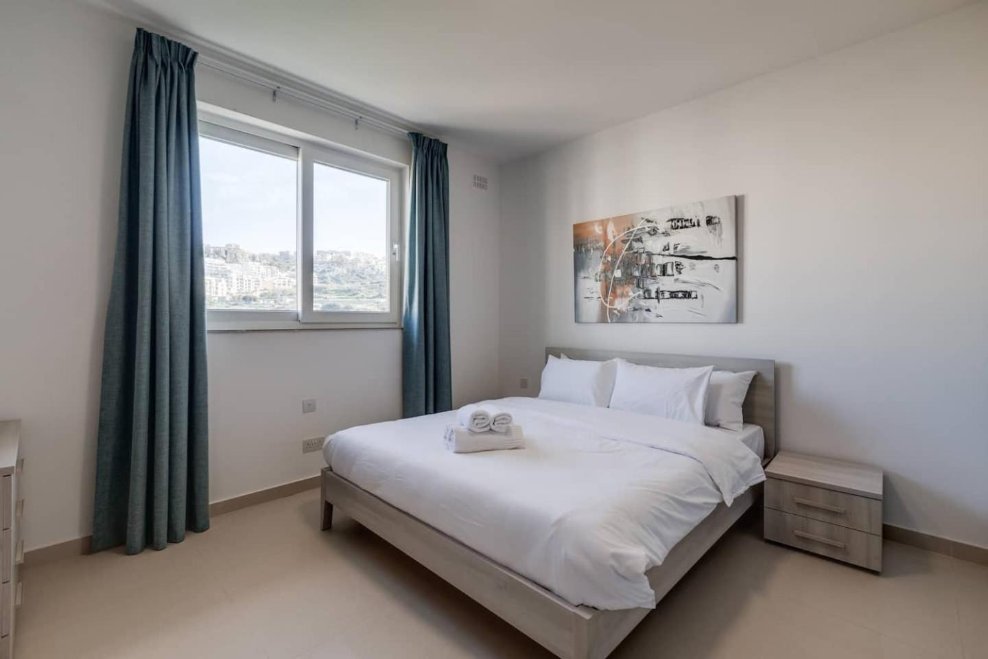 9Ten11 Seafront By Homely Mellieha Exterior photo