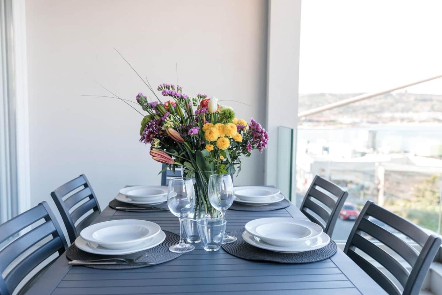 9Ten11 Seafront By Homely Mellieha Exterior photo
