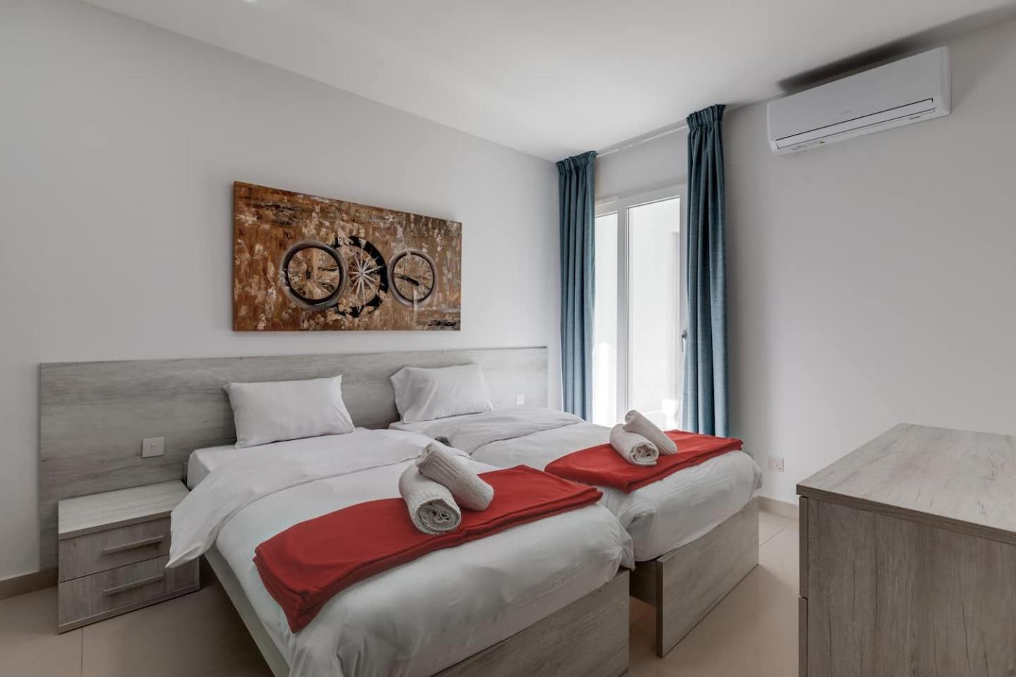 9Ten11 Seafront By Homely Mellieha Exterior photo