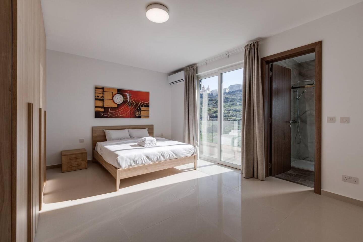9Ten11 Seafront By Homely Mellieha Exterior photo