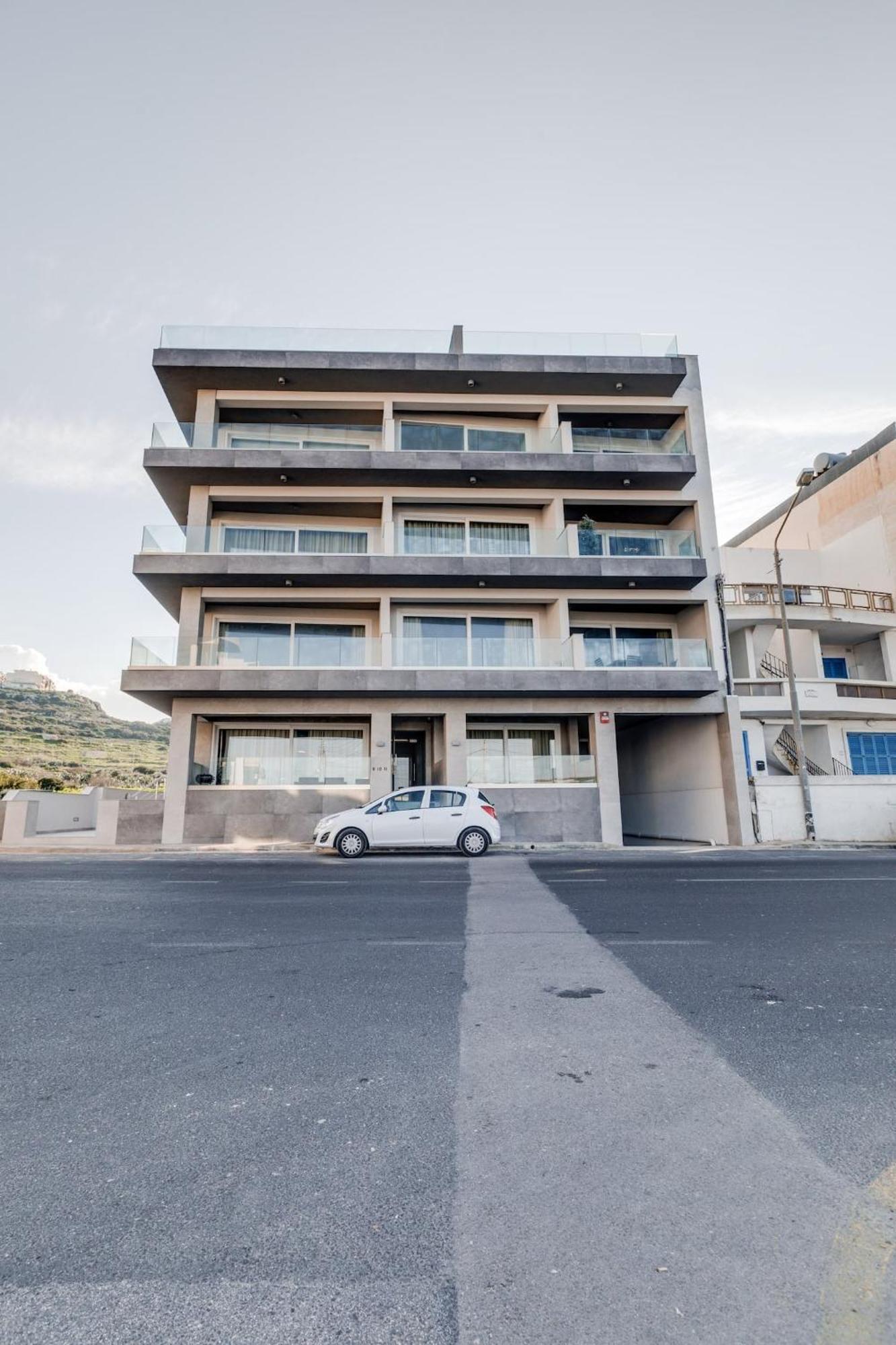 9Ten11 Seafront By Homely Mellieha Exterior photo